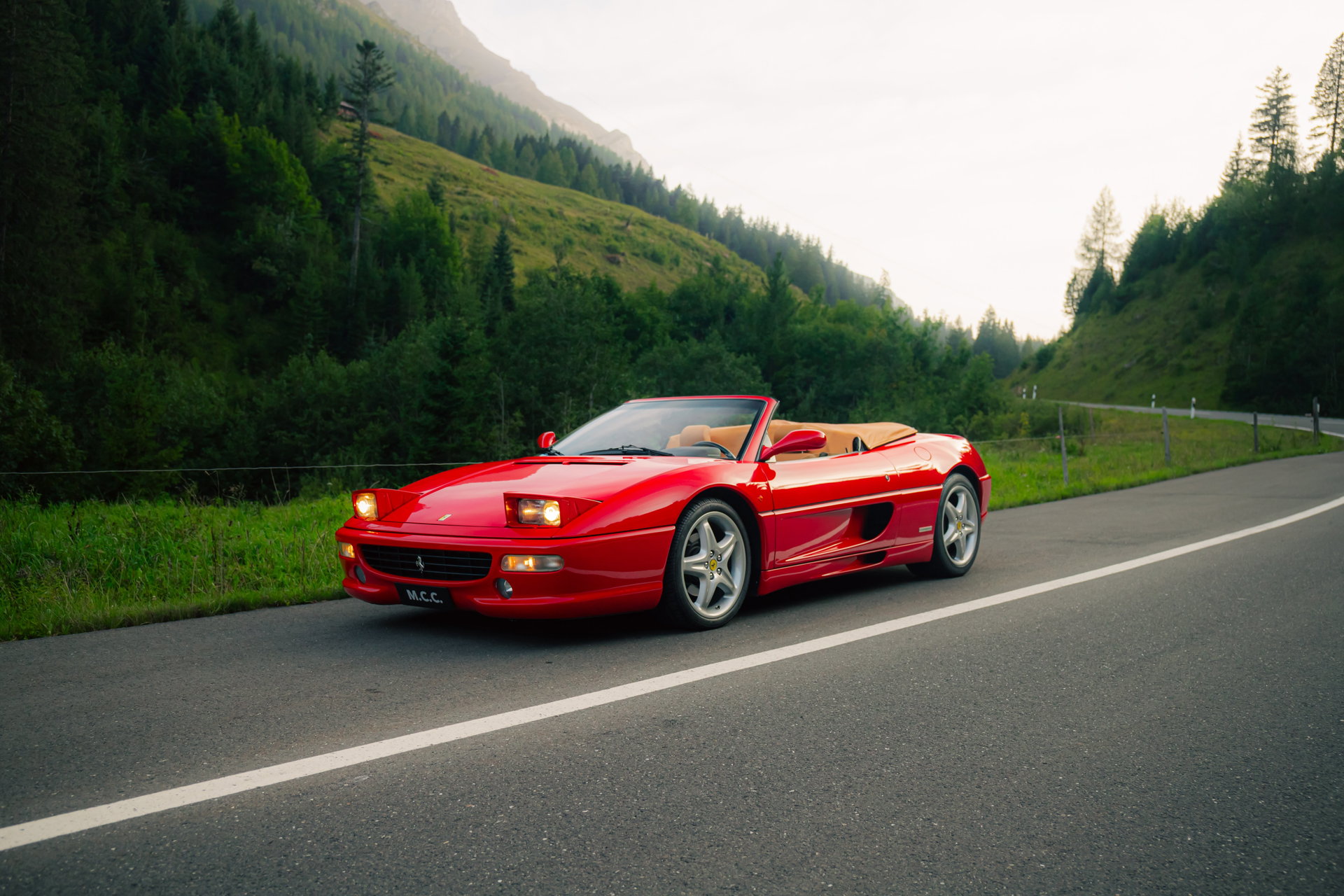 1997 Ferrari F355 - Spider - 2 owners since new - 6-speed manual gearbox, foto 1