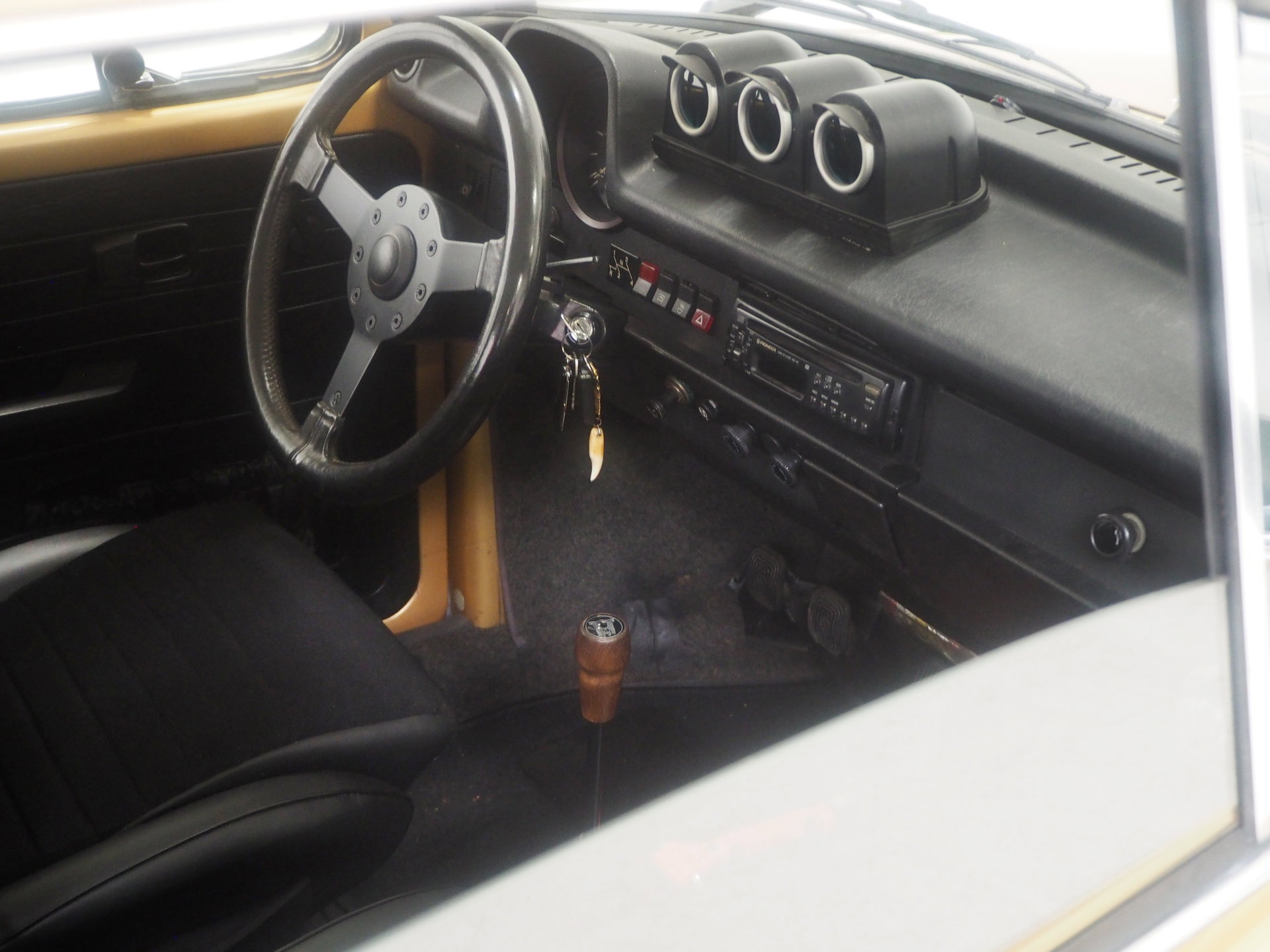 1973 VW Beetle - 1303 Maya metallic, foto 11
