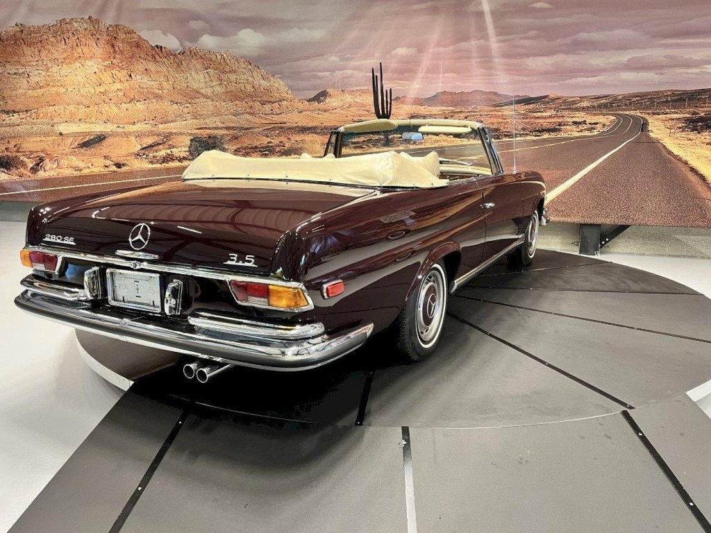 1971 Mercedes-Benz S-Class W111/112 - 280SE 3.5 Cabriolet, foto 12