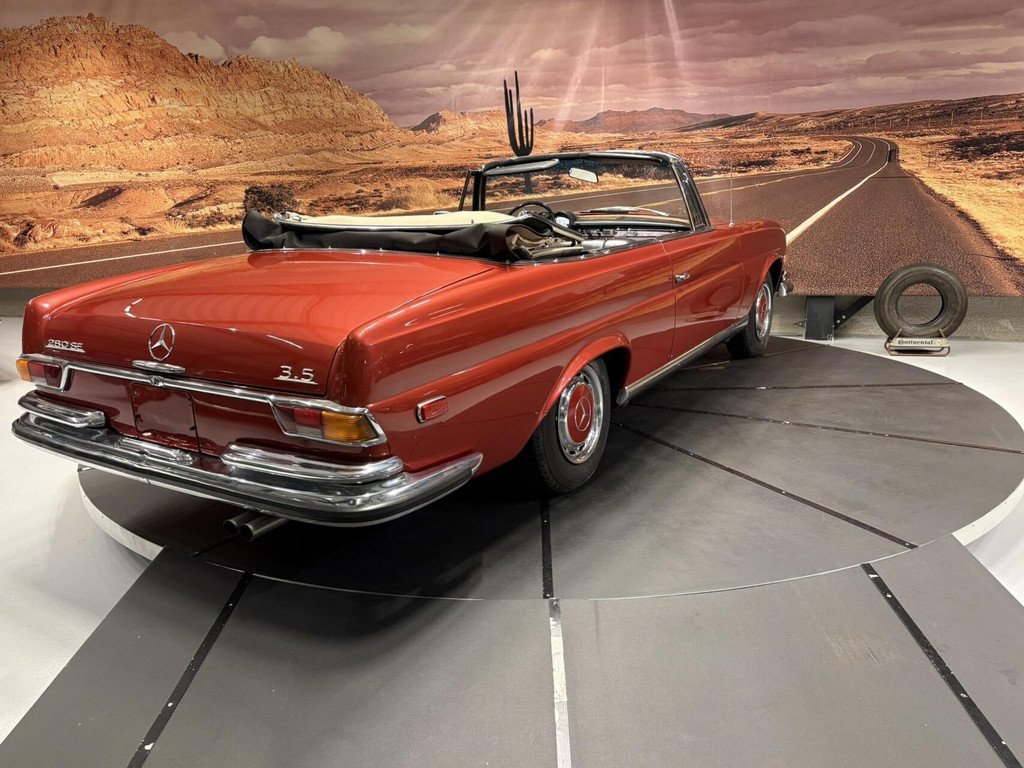 1971 Mercedes-Benz S-Class W111/112 - 280SE 3.5 Cabriolet, foto 12