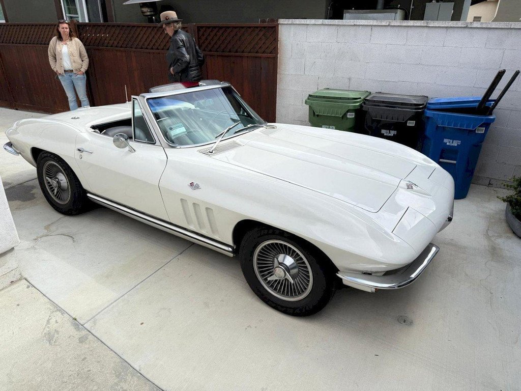 1965 Chevrolet Corvette - Convertible C2, foto 2