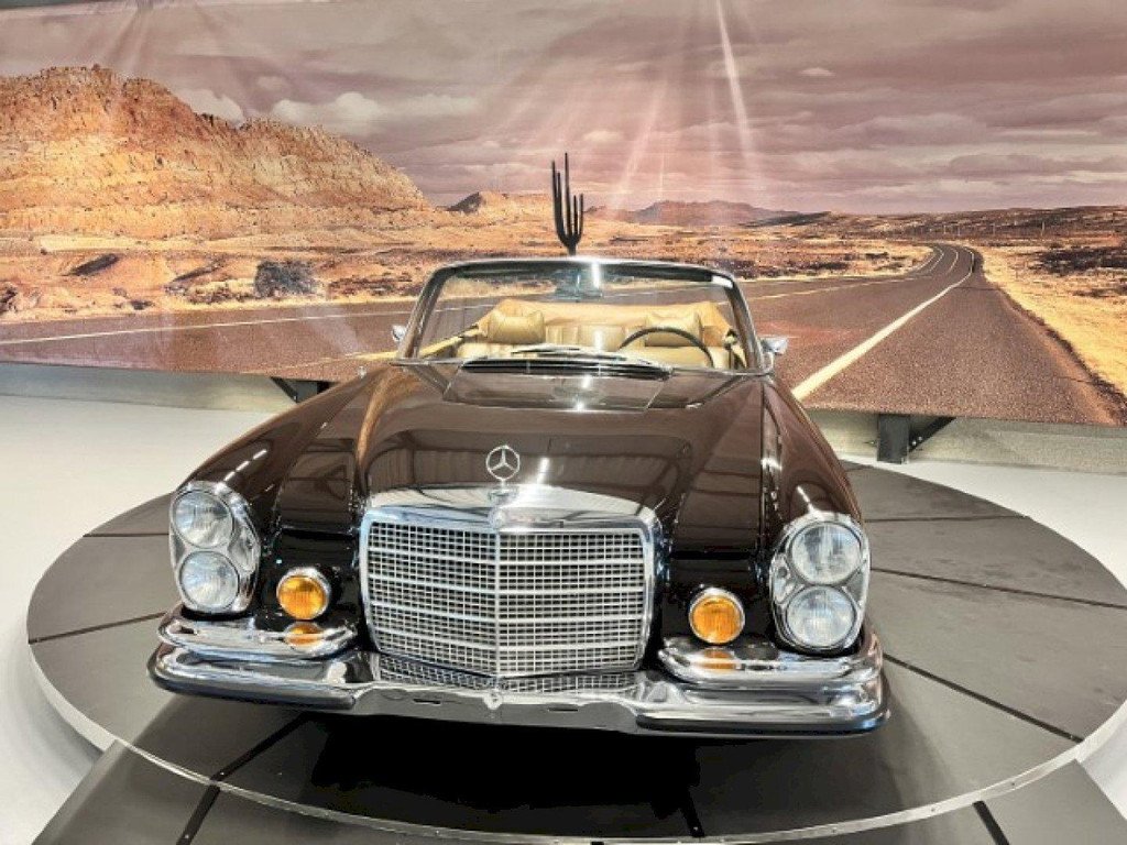 1970 Mercedes-Benz S-Class W111/112 - 280SE 3.5 Cabriolet, foto 1