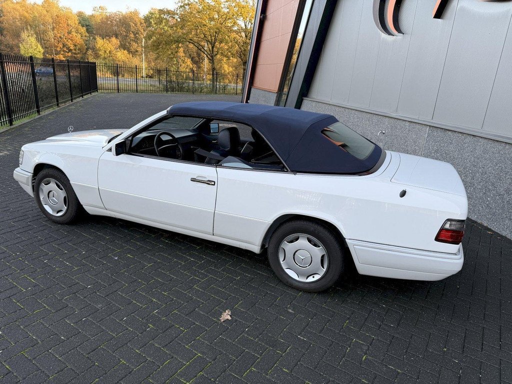 1994 Mercedes-Benz E-Class - E 200, foto 6