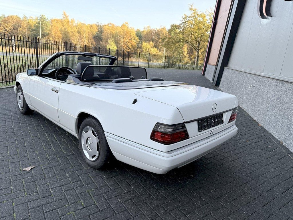 1994 Mercedes-Benz E-Class - E 200, foto 8