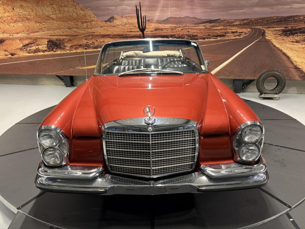 1971 Mercedes-Benz S-Class W111/112 - 280SE 3.5 Cabriolet, foto 1