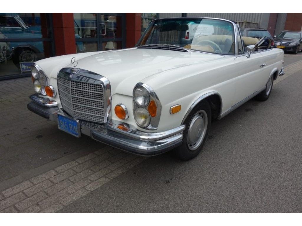 1971 Mercedes-Benz S-Class W111/112 - 280SE 3.5 cabriolet, foto 1