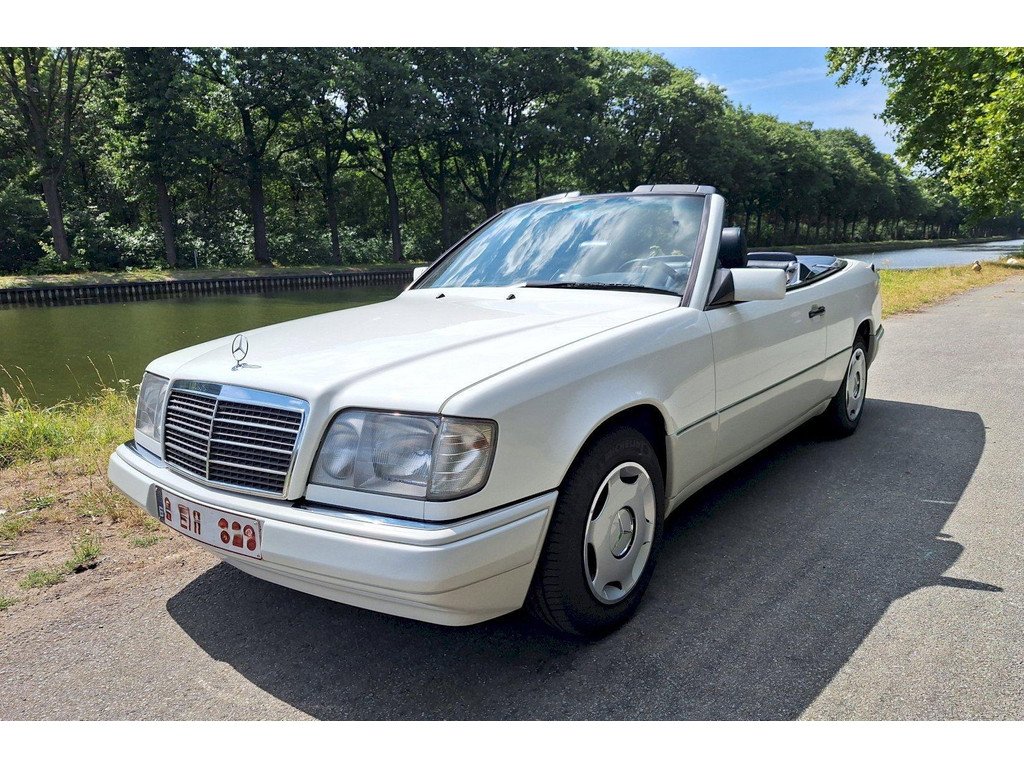 1994 Mercedes-Benz E-Class - E 200, foto 2