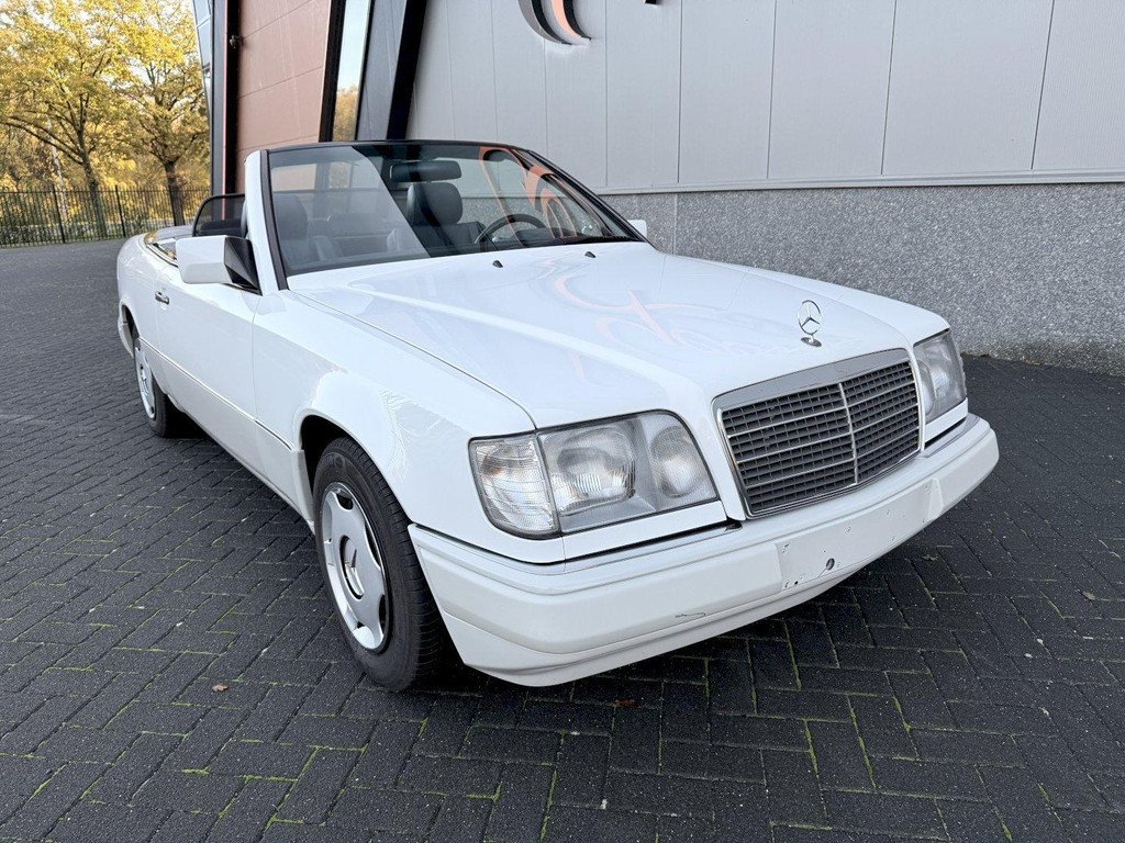 1994 Mercedes-Benz E-Class - E 200, foto 12