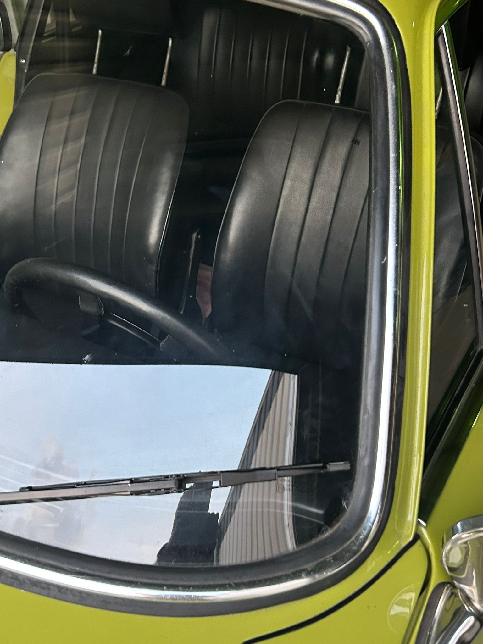 1969 Porsche 911 - 911T. Matching numbers. Restored to mint condition. Rare, original colour 'Olive', foto 5