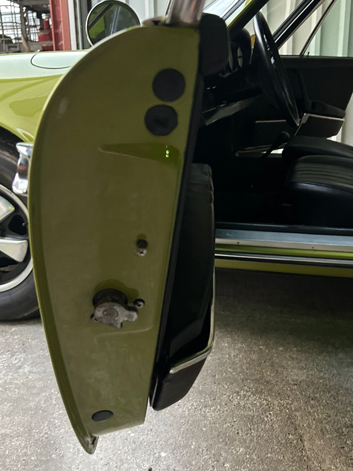 1969 Porsche 911 - 911T. Matching numbers. Restored to mint condition. Rare, original colour 'Olive', foto 9