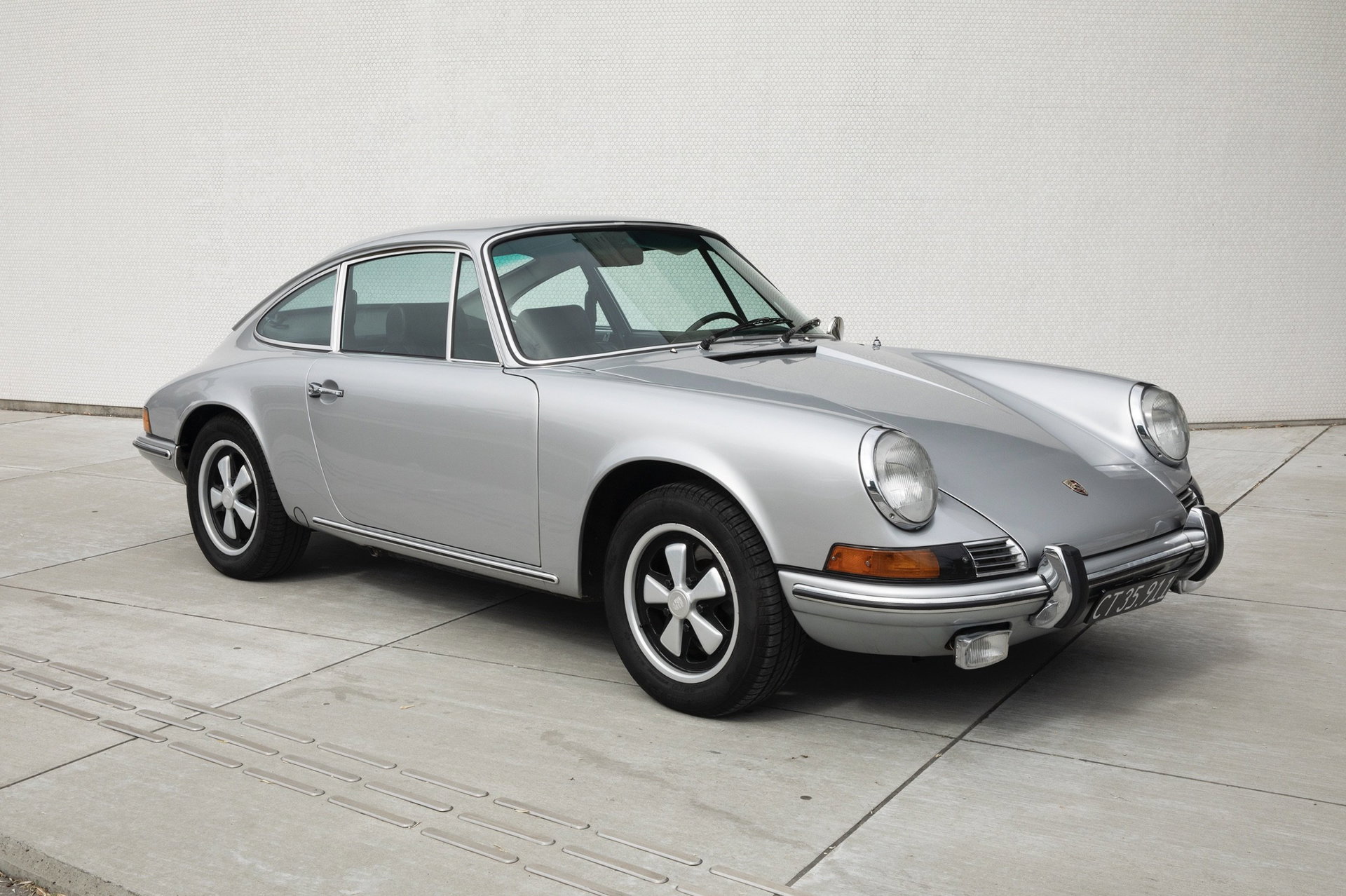 1969 Porsche 911 - 911T. Matching numbers chassis/engine/gearbox. Engine rebuild. Perfect drivers car., foto 1
