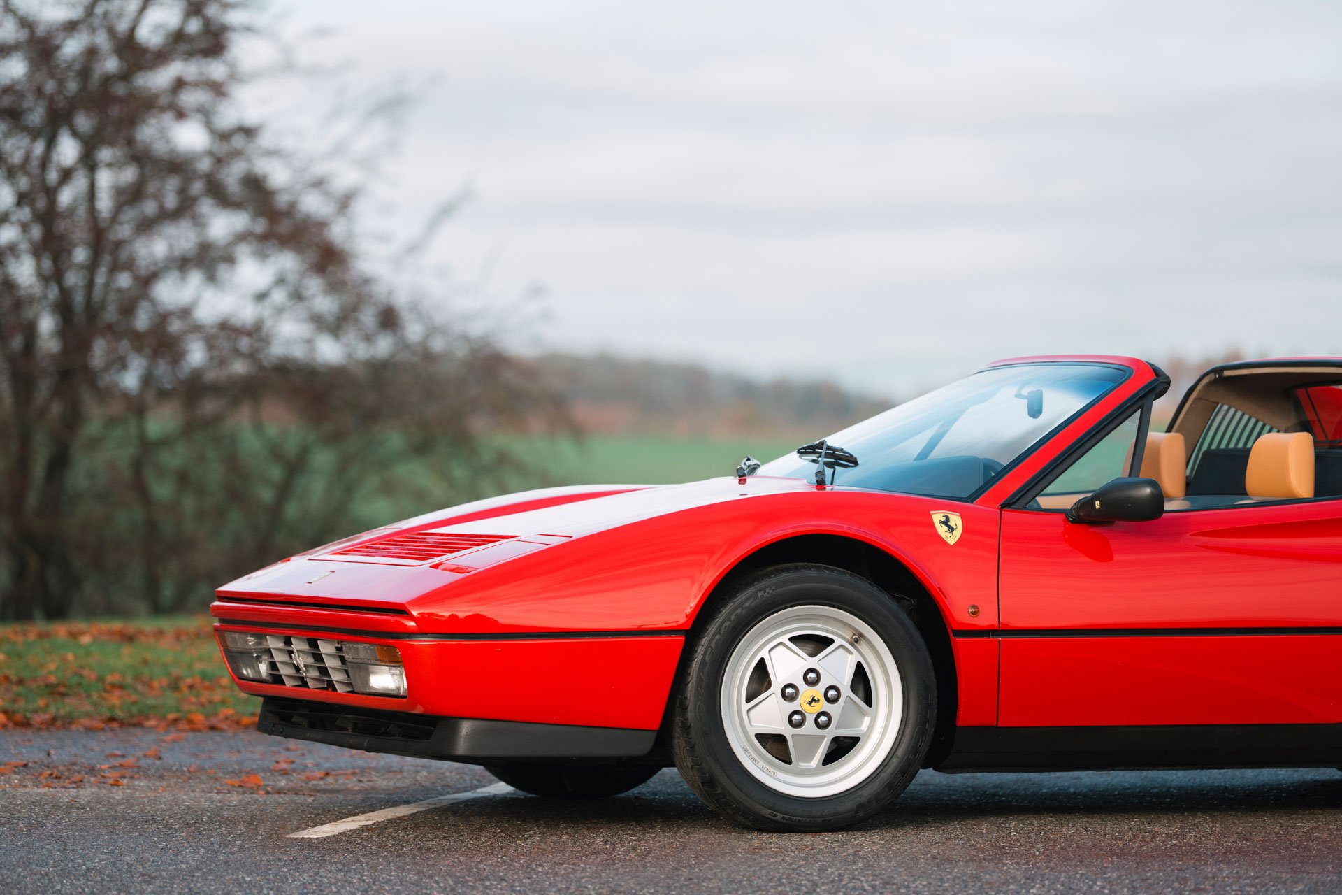 1989 Ferrari 328 - GTS. 49.651 km from new. Just done major service w. new belts and reconditioned Bosch K-Jetronic fuel injection., foto 4