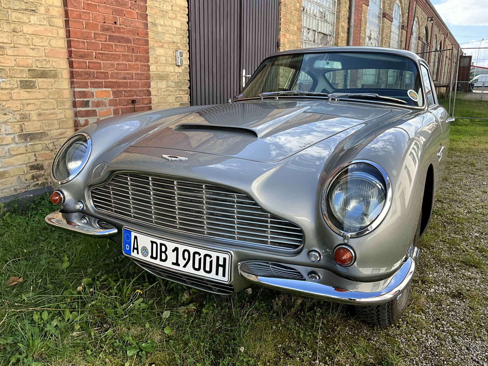 1967 Aston Martin DB6 - Coupe, foto 3