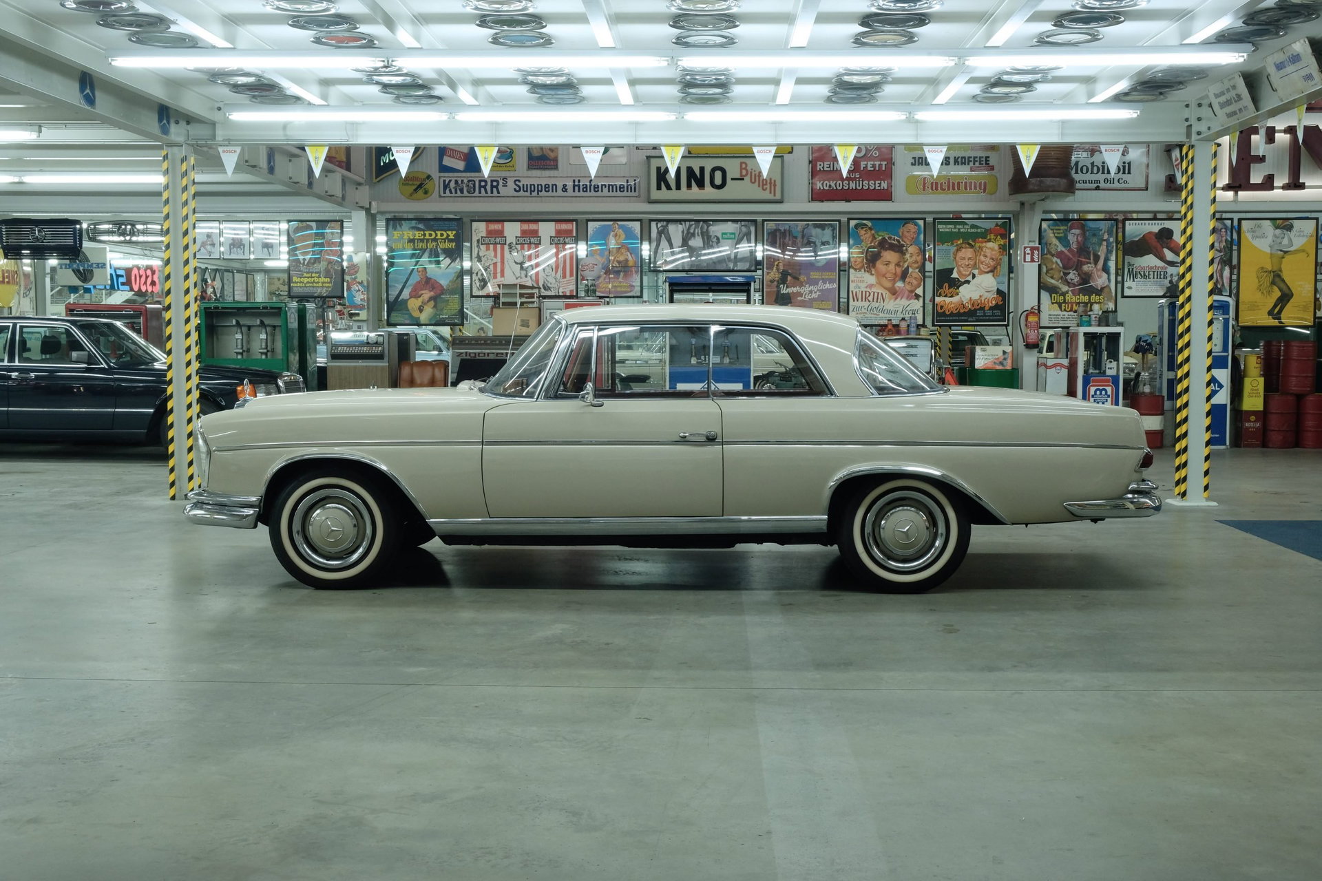 1966 Mercedes-Benz S-Class - 300 SE Coupé, foto 3
