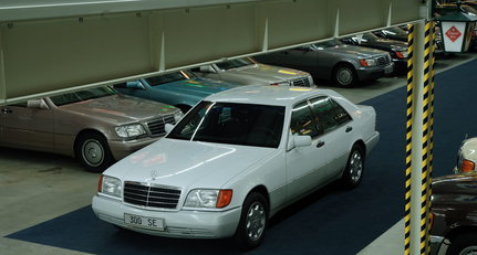 1992 Mercedes-Benz S-Class - 300 SE