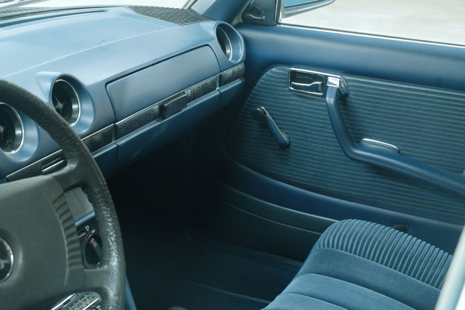 1977 Mercedes-Benz E-Class - 230, foto 10