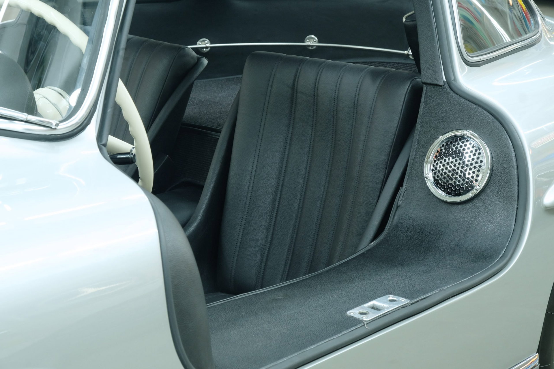 1988 Gullwing Cars Toni Ostermeier - 300 SL by Anton Ostermeyer (Gullwing Motorcars), foto 11