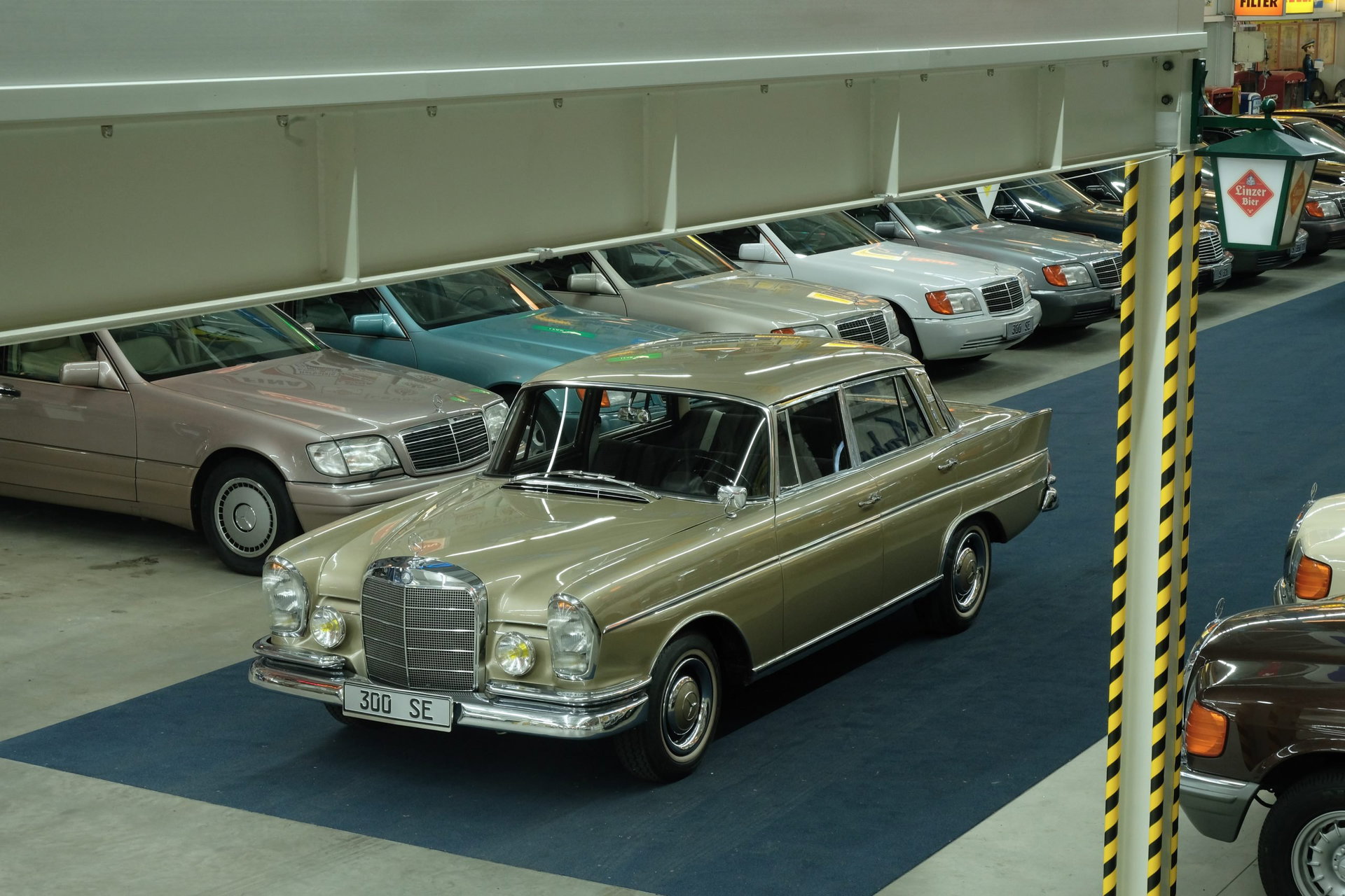 1964 Mercedes-Benz S-Class Heckflosse - 300 SE, foto 1