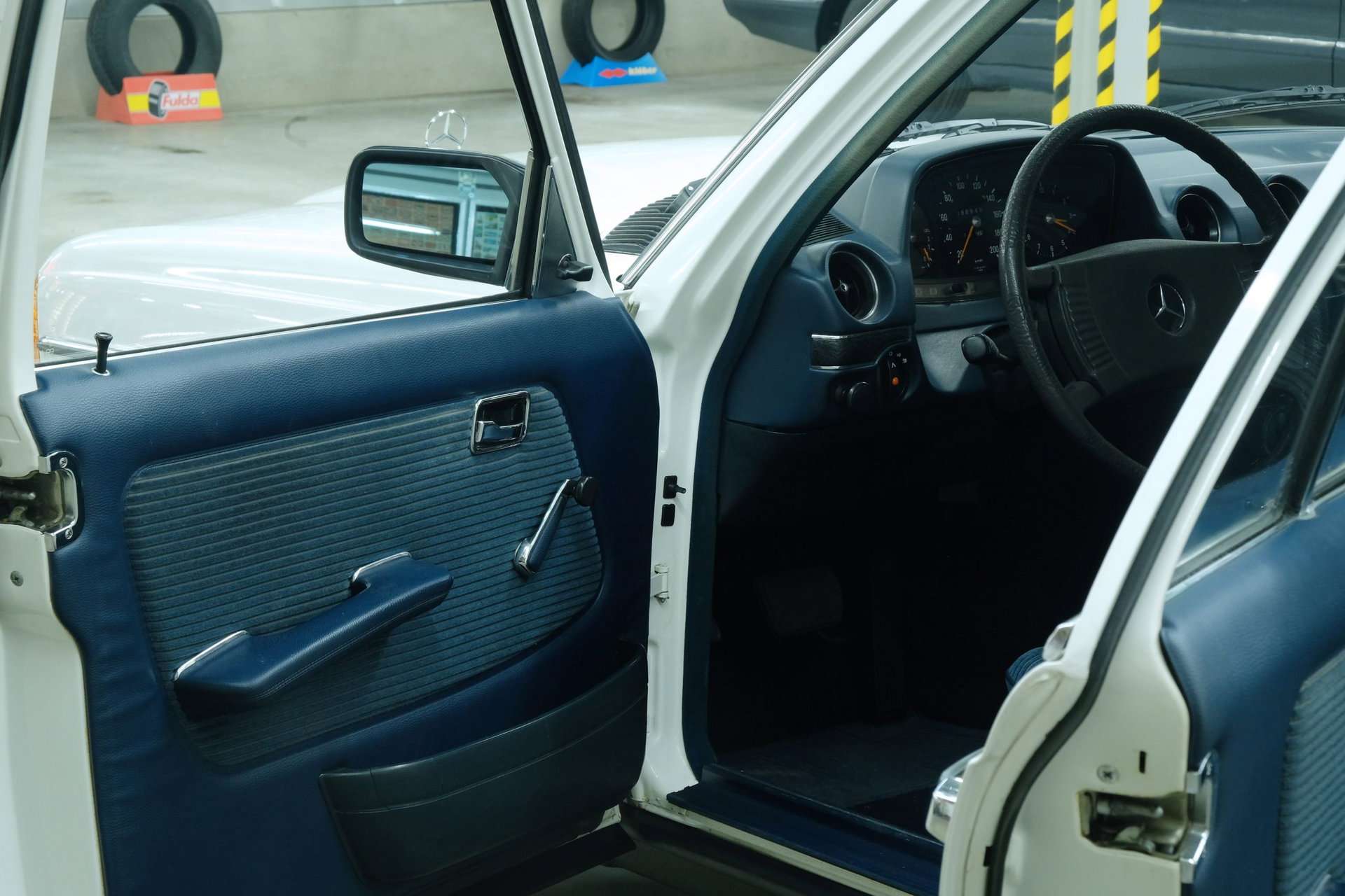 1977 Mercedes-Benz E-Class - 230, foto 8
