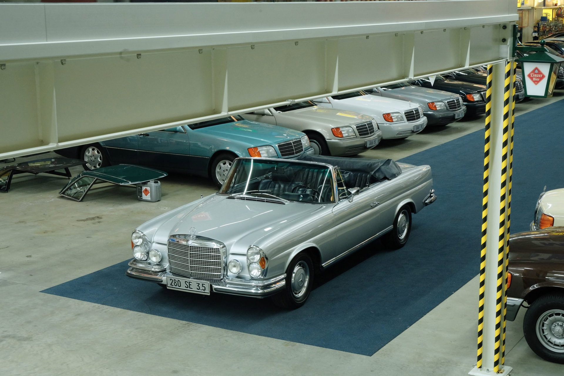 1970 Mercedes-Benz S-Class W111/112 - 280 SE 3.5 Cabriolet, foto 1
