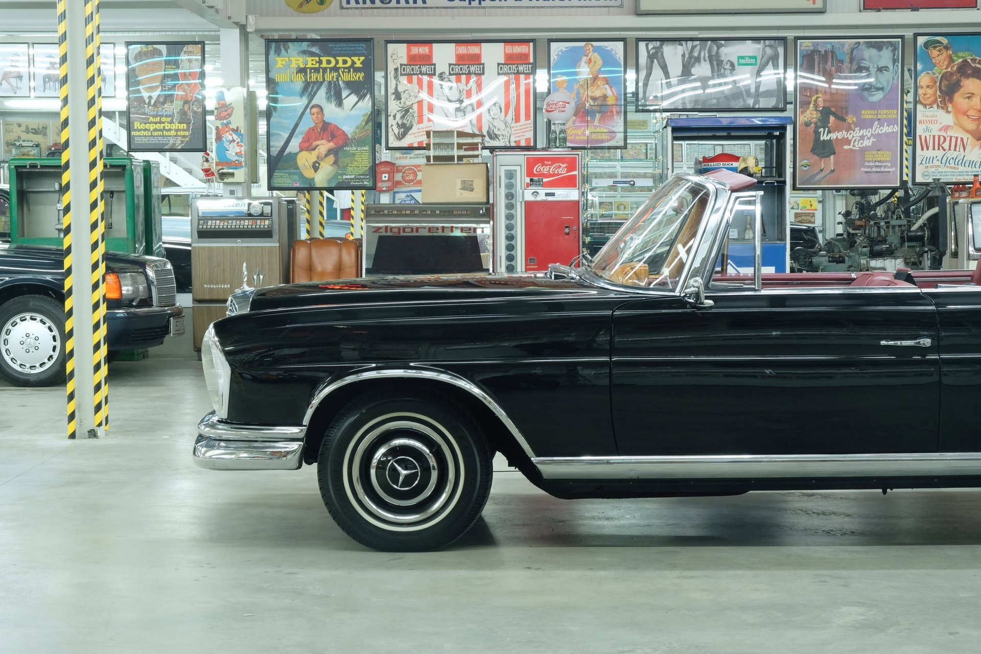 1963 Mercedes-Benz S-Class W111/112 - 220 SEb Cabriolet, foto 4