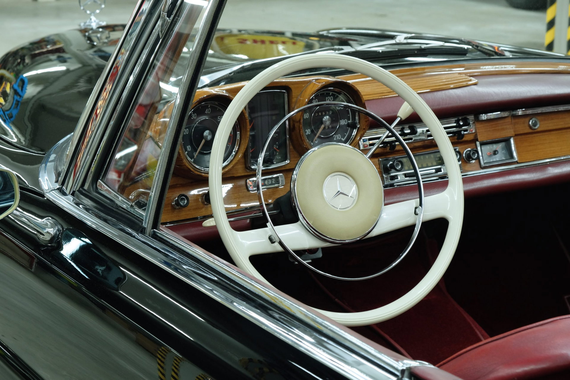 1963 Mercedes-Benz S-Class W111/112 - 220 SEb Cabriolet, foto 9