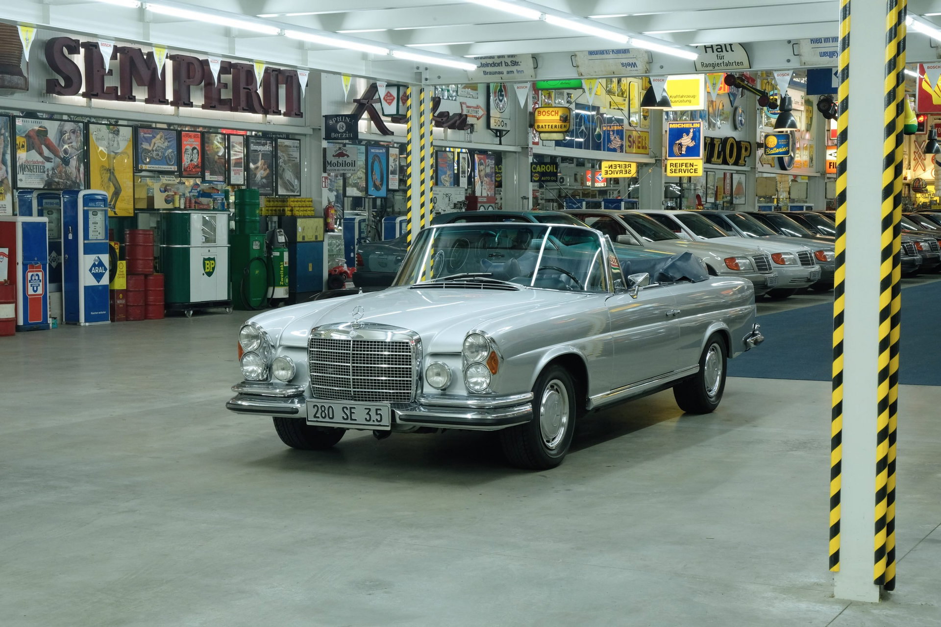 1970 Mercedes-Benz S-Class W111/112 - 280 SE 3.5 Cabriolet, foto 2