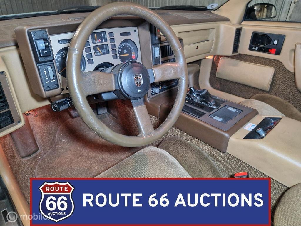 1985 Pontiac Fiero, foto 2