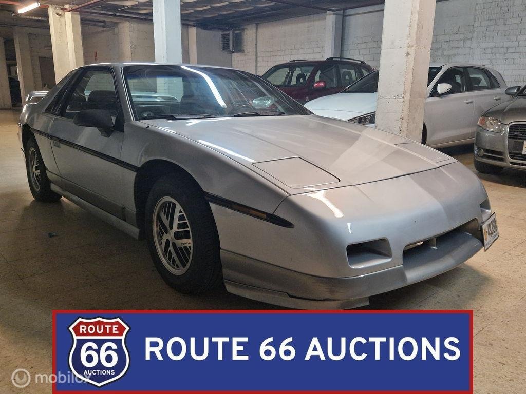 1985 Pontiac Fiero, foto 3