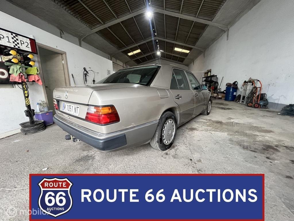 1992 Mercedes-Benz E-Class - 300, foto 7