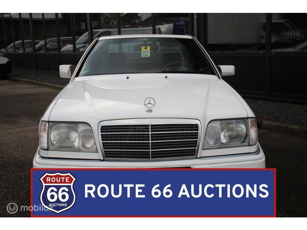 1993 Mercedes-Benz E-Class - 220, foto 4