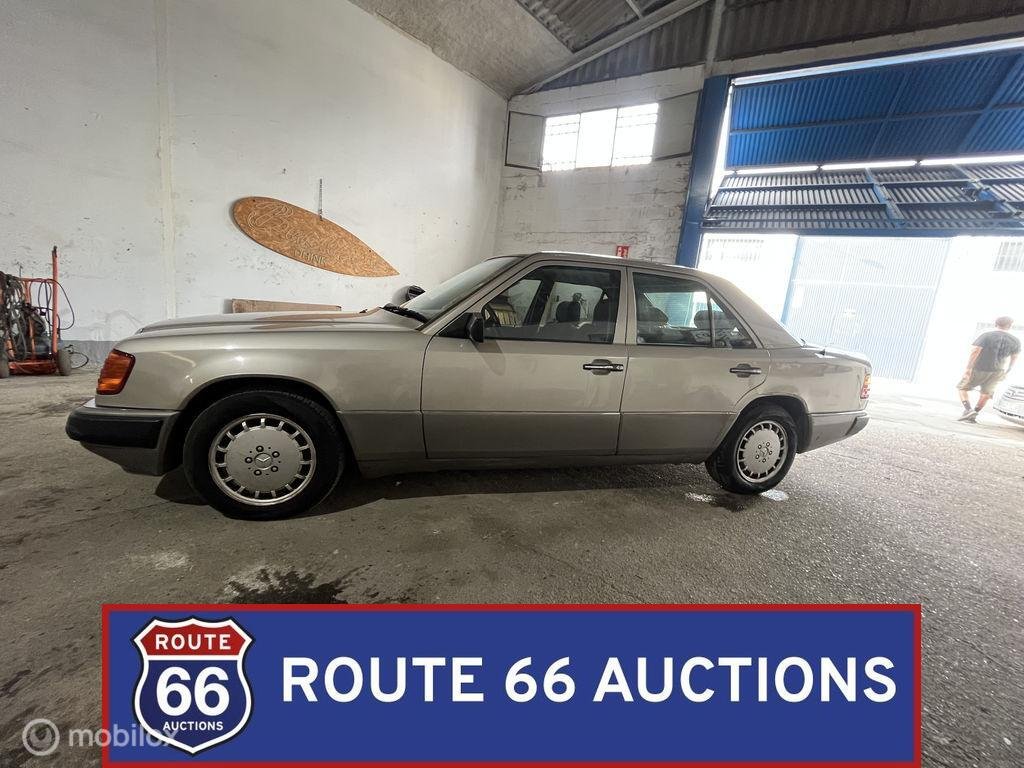 1992 Mercedes-Benz E-Class - 300, foto 4