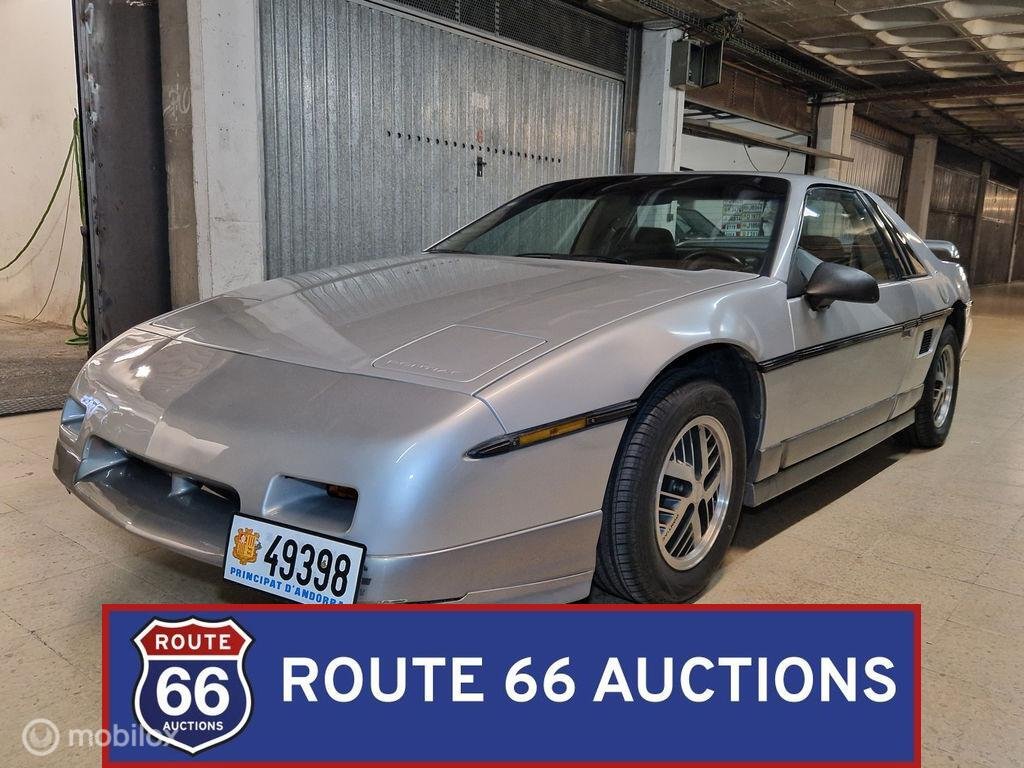 1985 Pontiac Fiero, foto 1