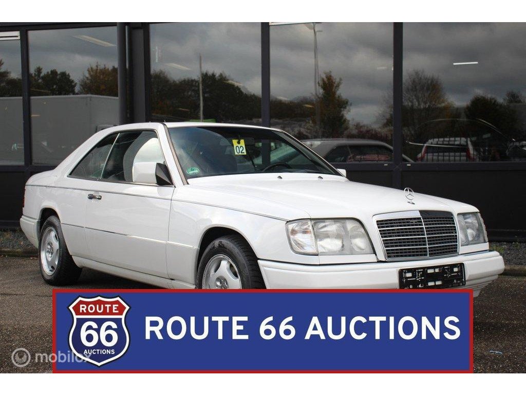 1993 Mercedes-Benz E-Class - 220, foto 1