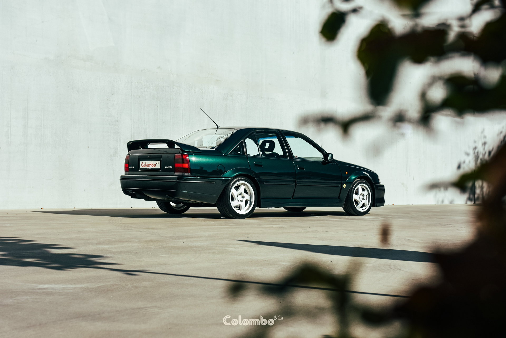 1992 Lotus Omega - The perfect getaway car, foto 8