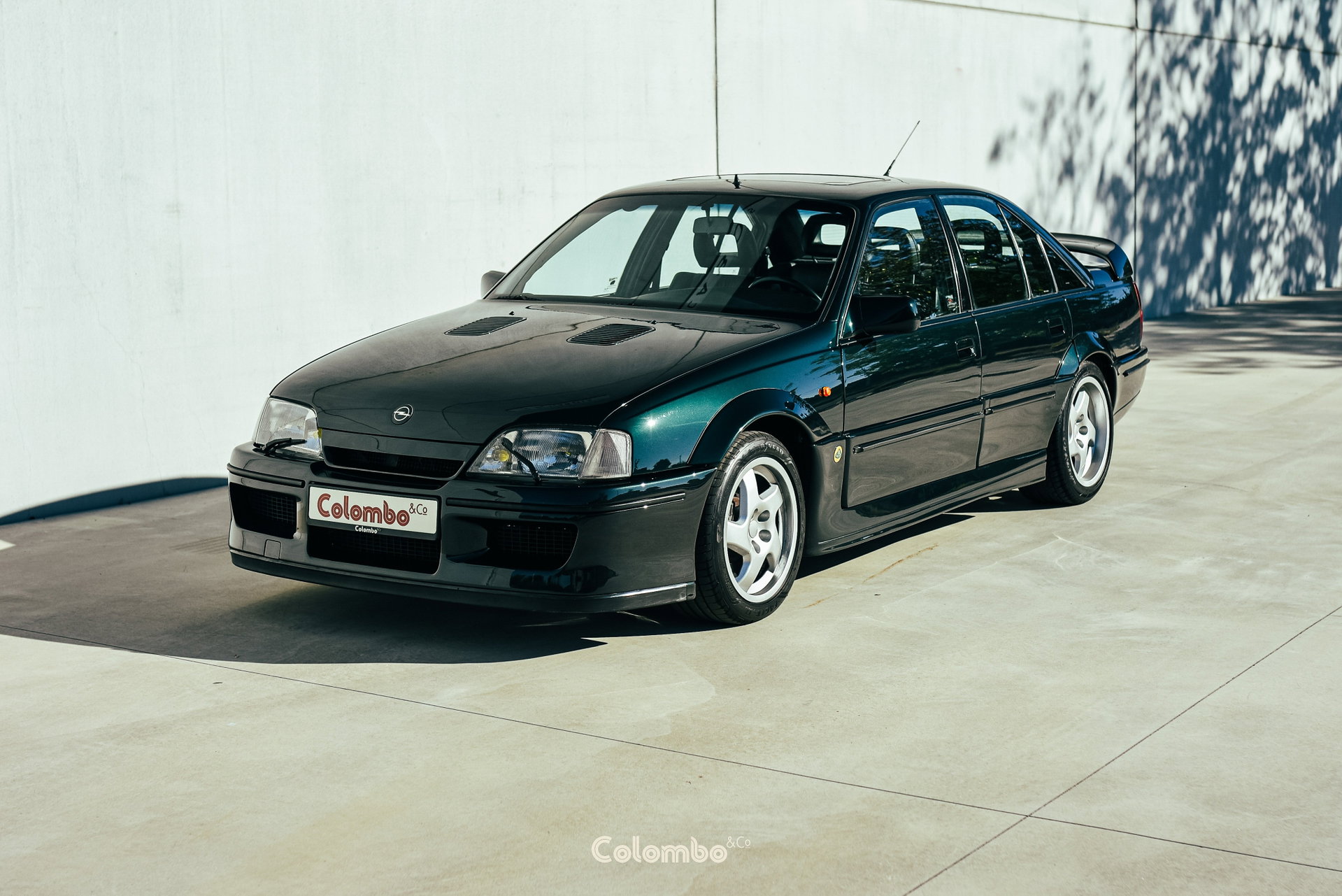 1992 Lotus Omega - The perfect getaway car, foto 9