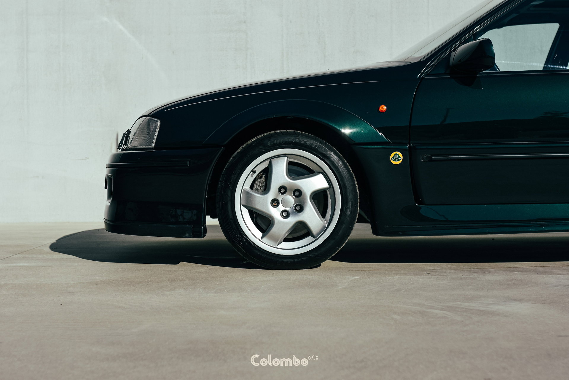 1992 Lotus Omega - The perfect getaway car, foto 11
