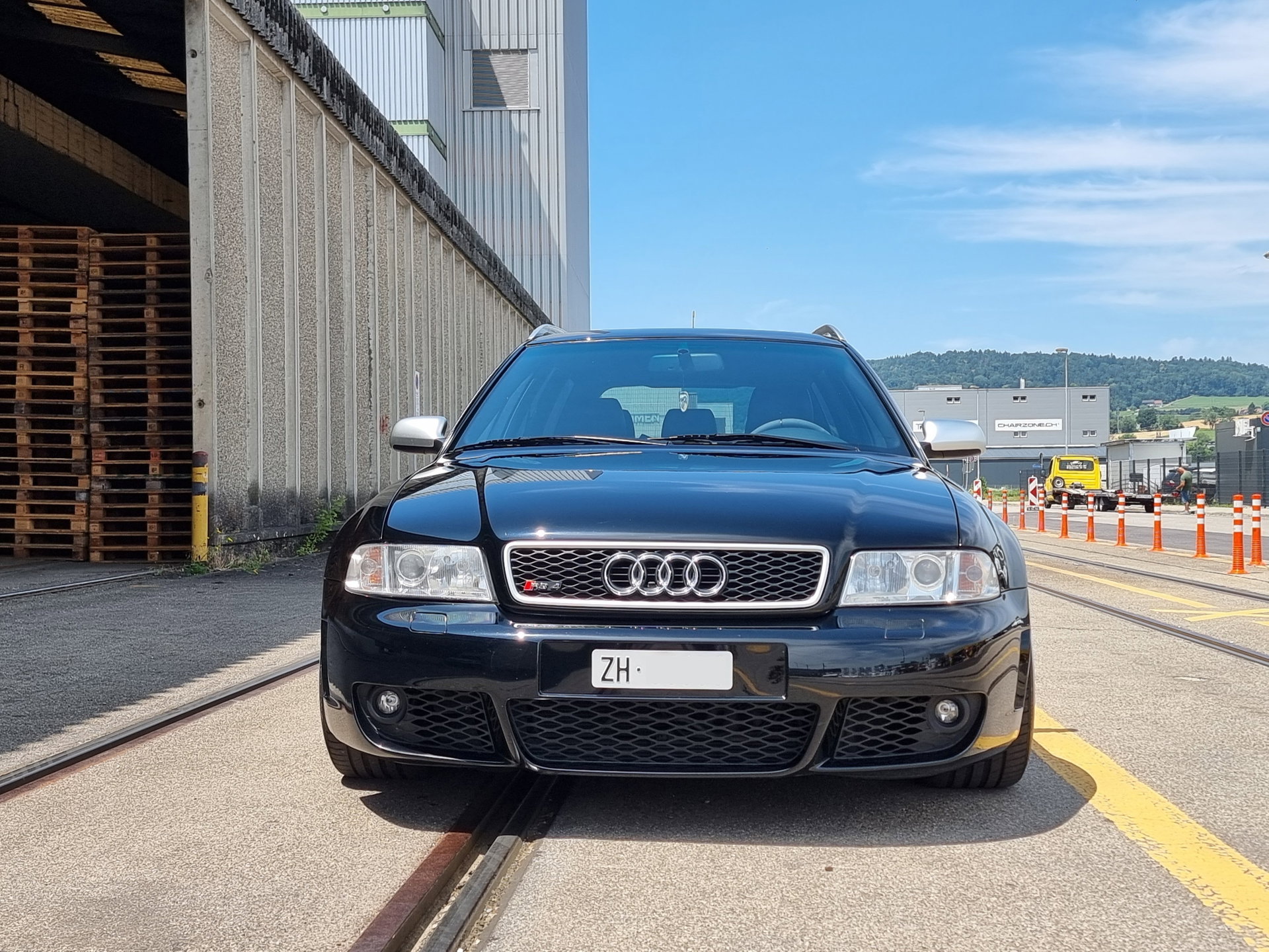 2001 Audi RS 4 - NEU: direkt ab MFK und Service, KW V3, Rotiform 20’’, Fox 3.5’’ – Technisch TOP, foto 7