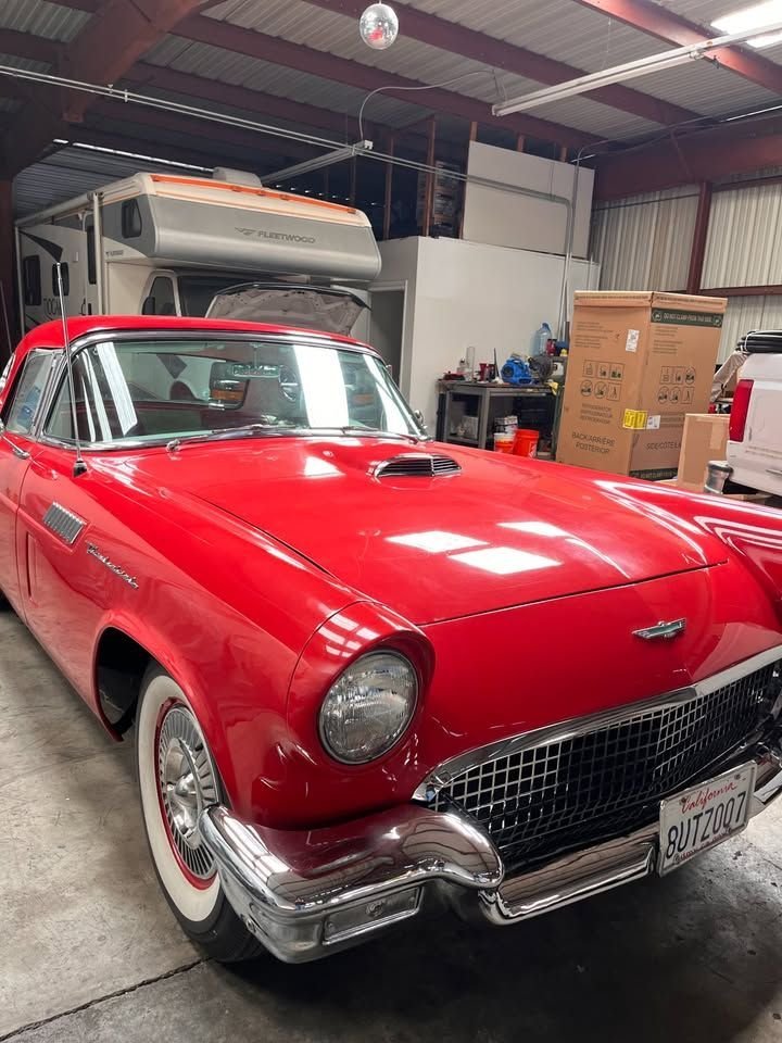 1957 Ford Thunderbird, foto 1