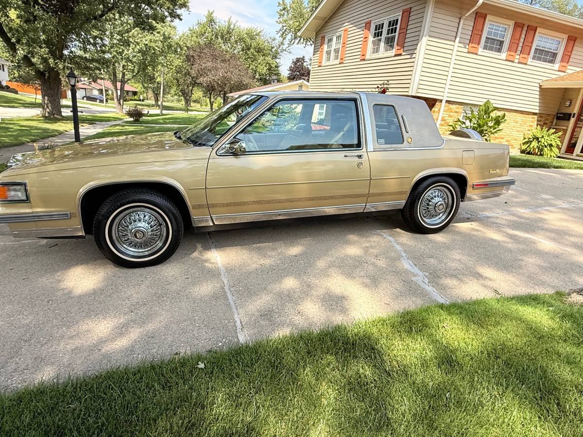 1986 Cadillac DeVille, foto 2