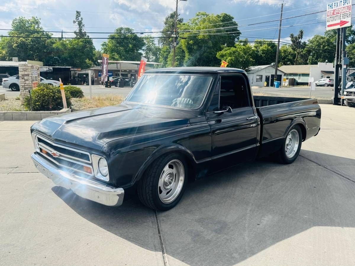 1967 Chevrolet C10 - Short-Bed, foto 2
