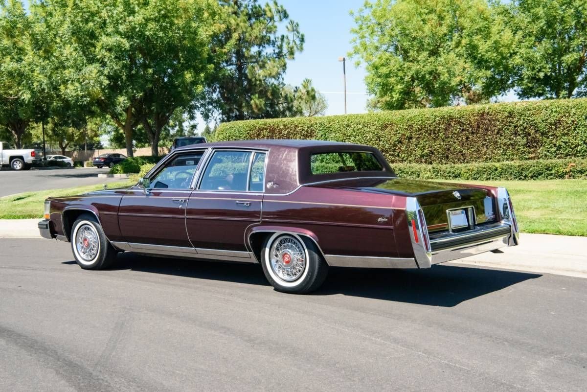 1989 Cadillac Fleetwood, foto 2