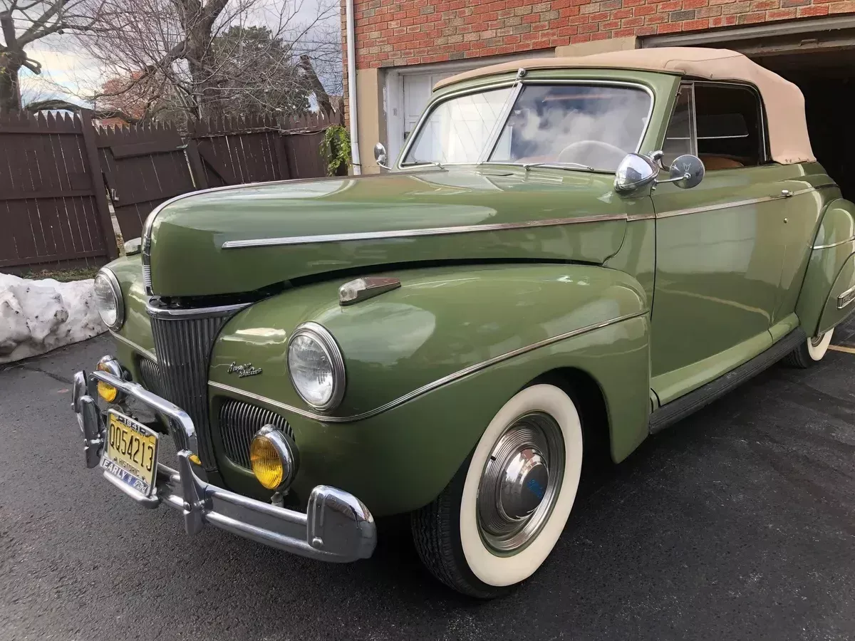 1941 Ford Super Deluxe, foto 2