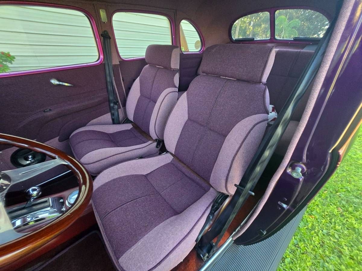 1937 Ford Sedan - Humpback, foto 9