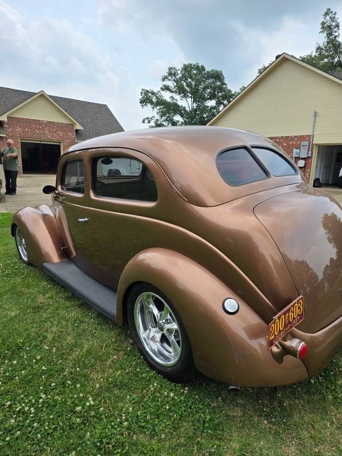 1937 Ford Sedan, foto 3