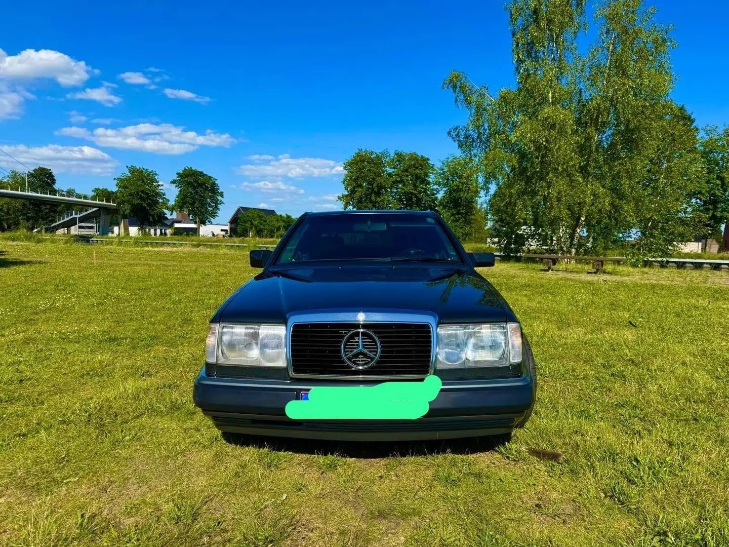 1992 Mercedes-Benz E-Class, foto 2