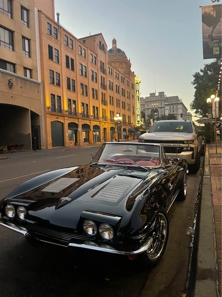 1963 Chevrolet Corvette - Convertible, foto 2
