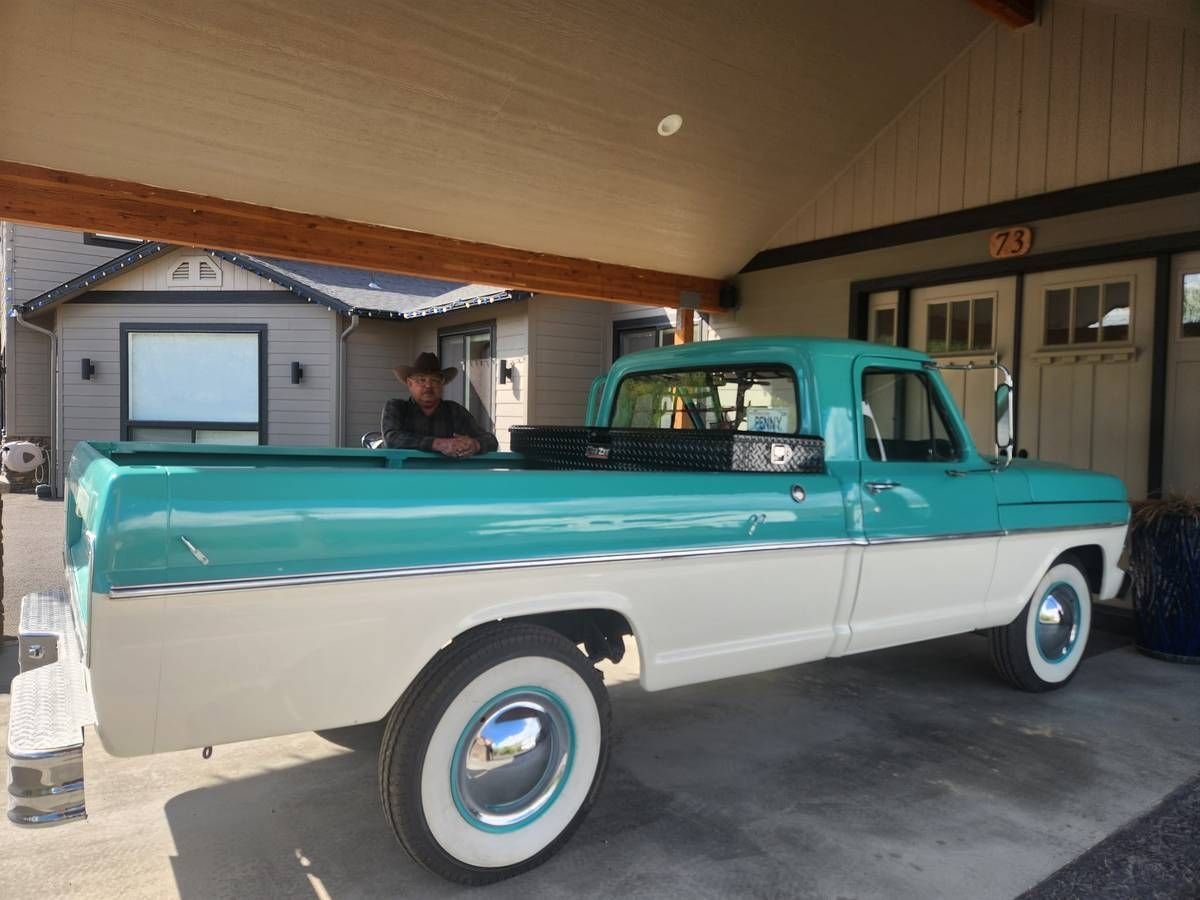 1967 Ford F 250, foto 3