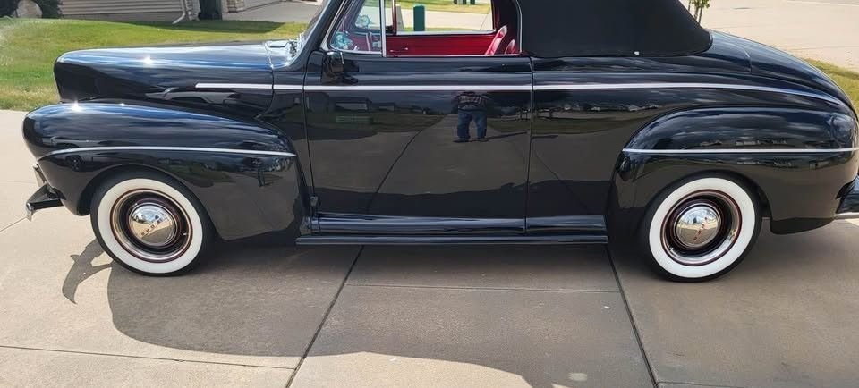 1941 Ford Super Deluxe - Convertible Custom, foto 2