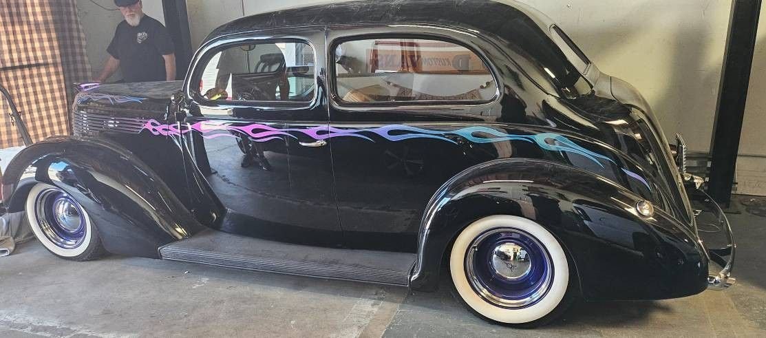 1938 Ford Sedan, foto 1